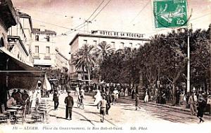 1461- Alger - Place du Gouvernement et Rue de Bab-el-oued